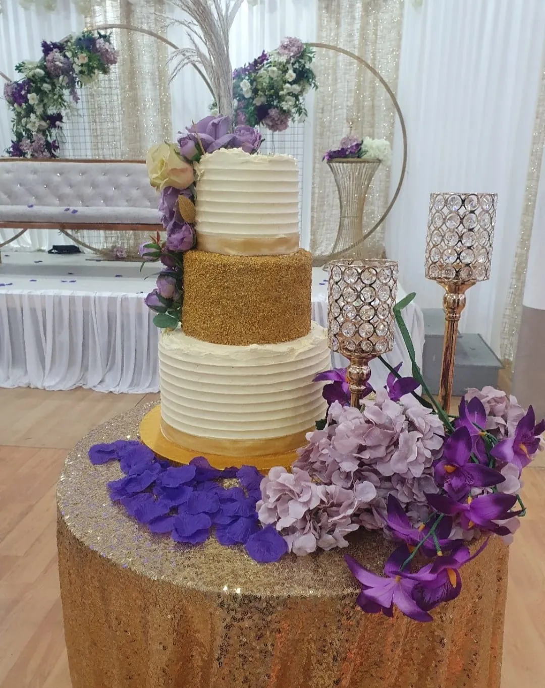 Elegant cake
