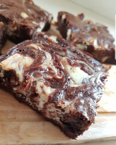Chocolate Fudge Cheesecake Brownies